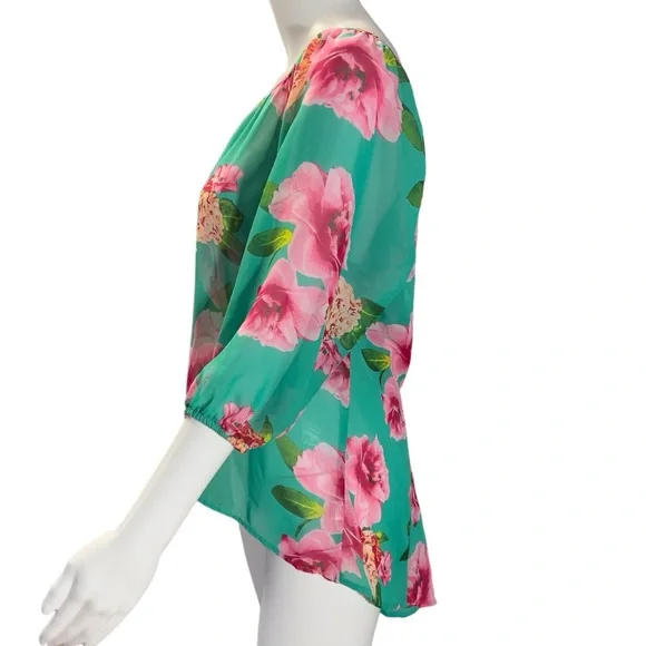 Wishful Park - Womens Lightweight Oversized Floral Blouse - Picture 2 of 9